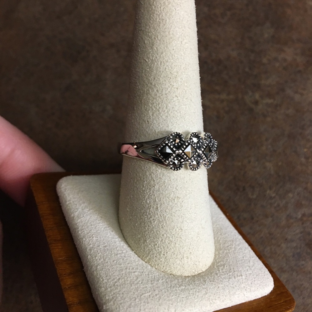 Sterling ring - Picture 2 of 2
